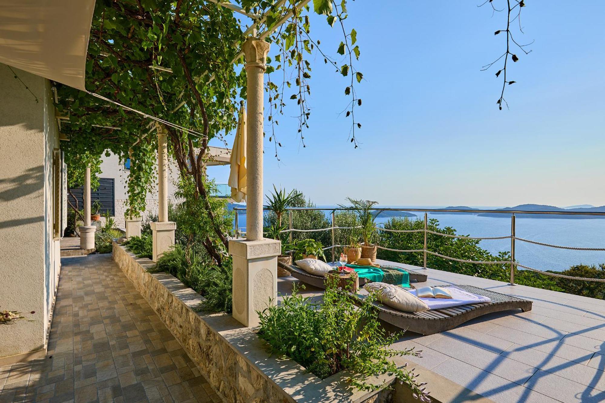 House Lilla Holiday home Brsecine